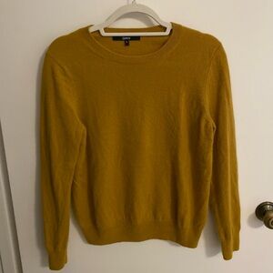 Quince cashmere crewneck sweater, size Large